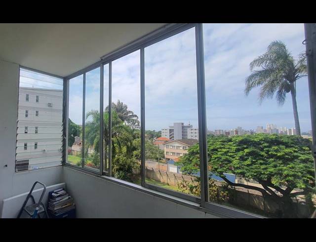 2 BEDROOM APARTMENT FOR SALE IN ESSENWOOD